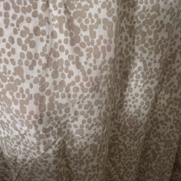 Tan and white pattern dress. - Picture 2 of 2